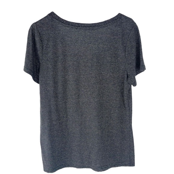 Creative Apparel University of Kentucky Wildcats Graphic V Neck Top - Picture 2 of 6